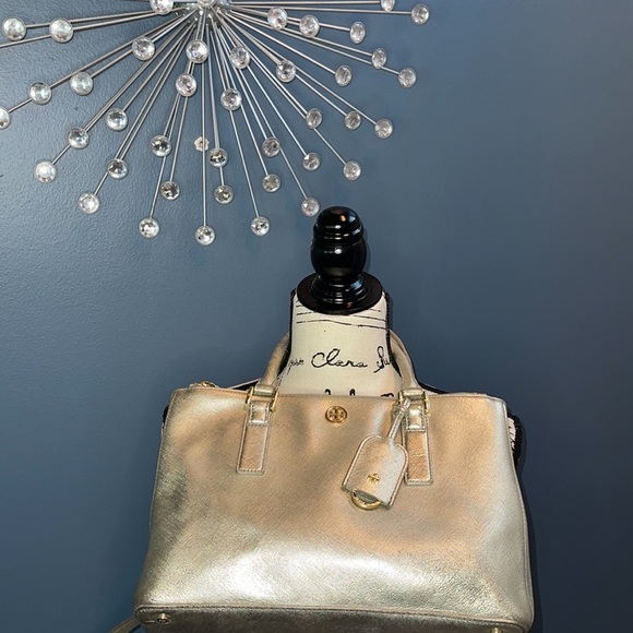 Tory Burch Handbags - Tory Burch Robinson Metallic Double-Zip Tote Bag